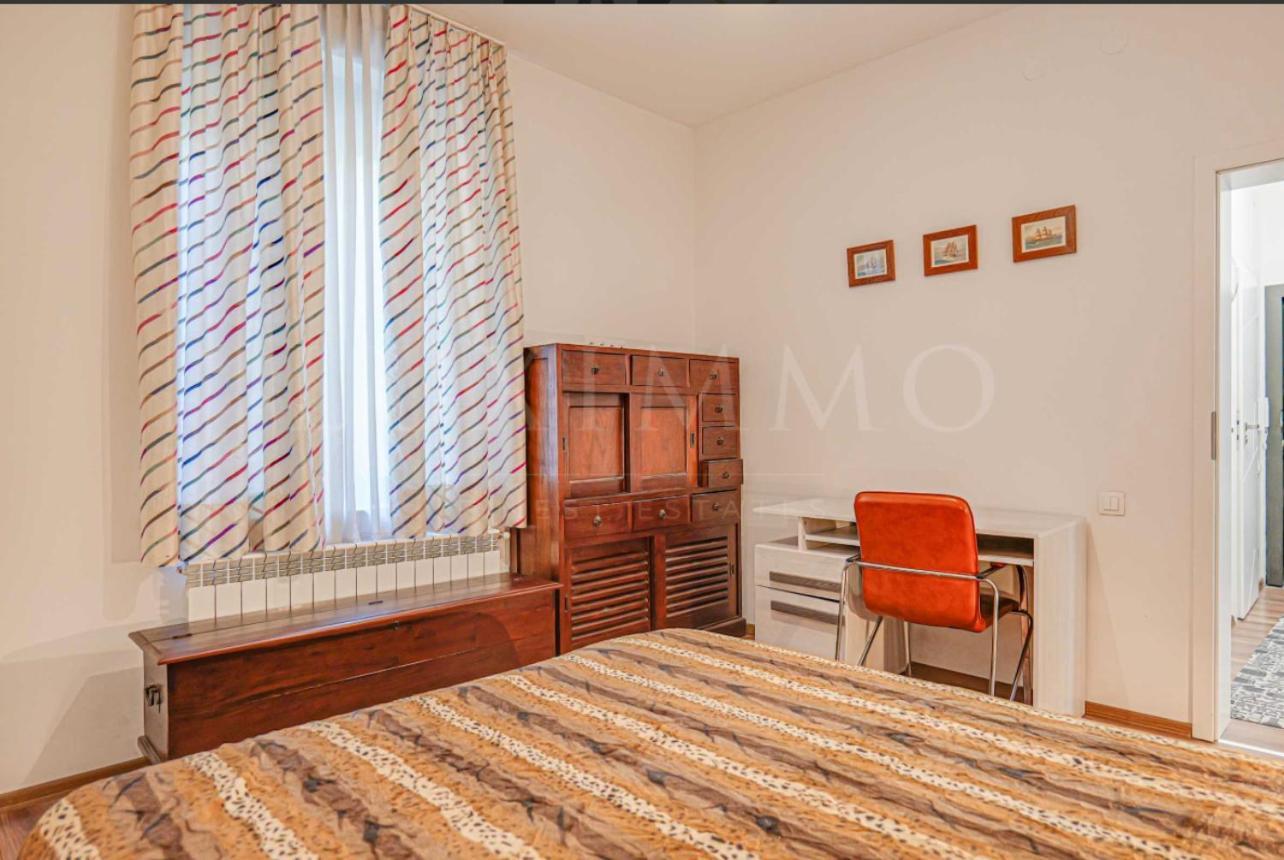 A Lovely 2 Bedroom Apartment In The Heart Of Sofia Exterior photo
